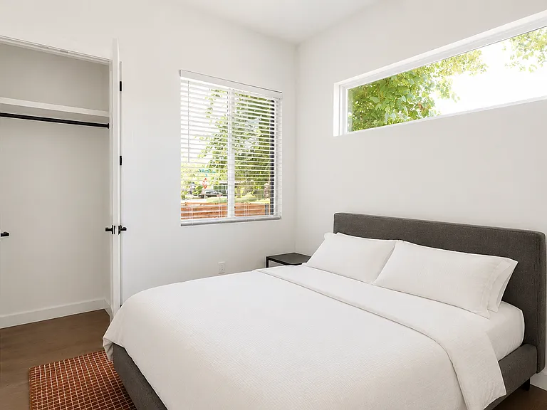 4405 Mount Vernon Dr #B — Photo 11