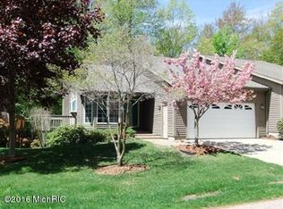 3701 Arborway Dr, Norton Shores, MI