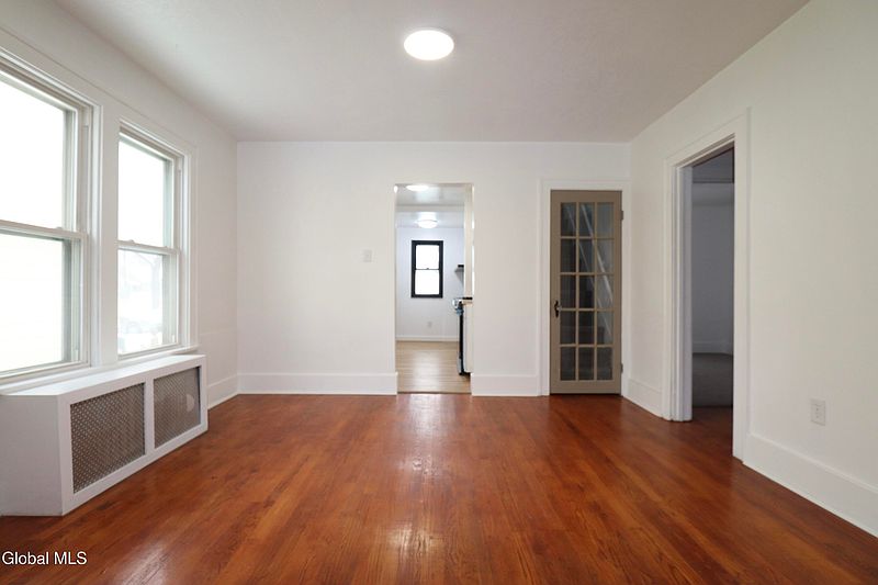 3rd image of 203 Jay Street