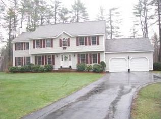 19 Wallace Cir, Londonderry, NH 03053