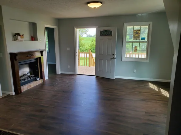 400 Tanner Rd, Hodgenville, KY 42748