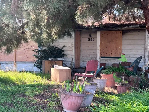 1319 Cherry Ave, Sanger, CA 93657