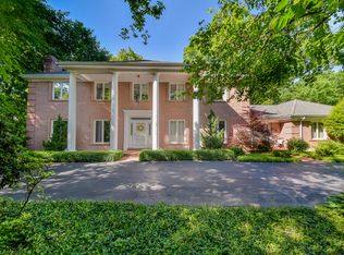 1855 Hampton Crse, St Charles, IL 60174