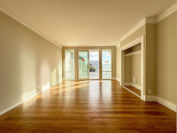 3rd image of 1455 Clay St APT 4