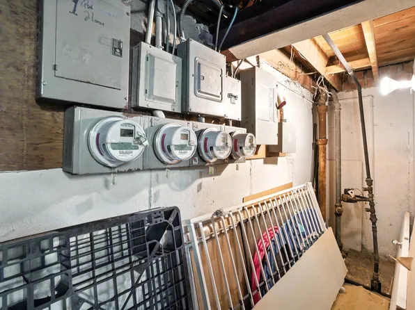 61-26 Booth Street image 32 of 35