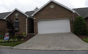 2nd image of 17 Oak Leaf Ct
