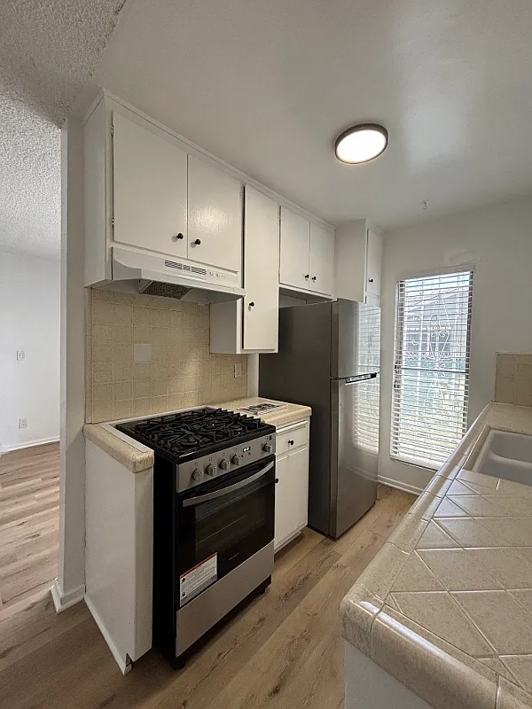 1 bed, 600 sqft, $2,050 — Photo 2