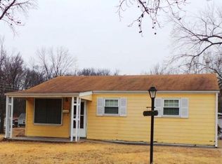 8700 Harold Dr, Saint Louis, MO 63134