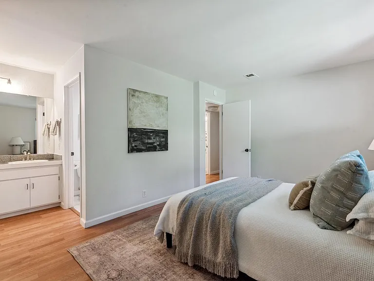 146 Ascot Ct #3 — Photo 15