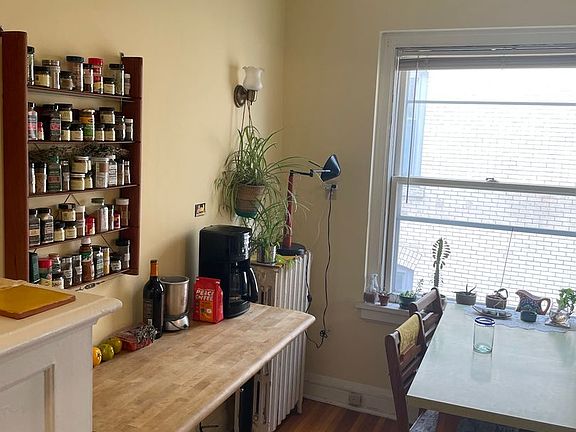 4th image of 2115 Blaisdell Ave #304
