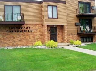 1219 7th St S APT 4, Moorhead, MN 56560