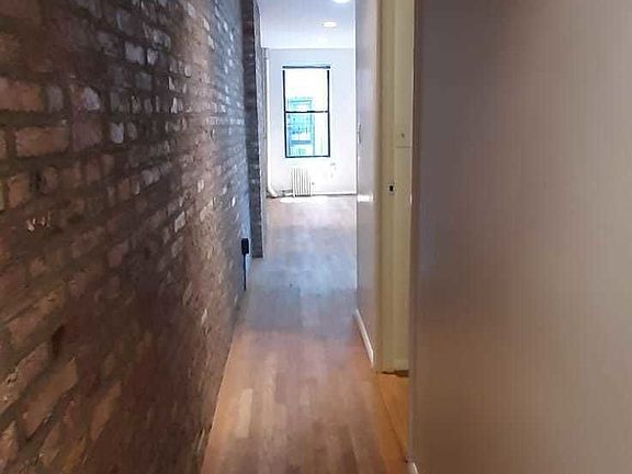 5th image of 50 Macdougal St APT 4
