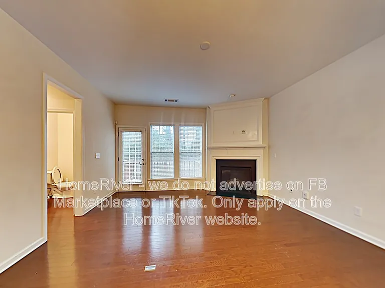 2329 Limehurst Dr NE — Photo 5