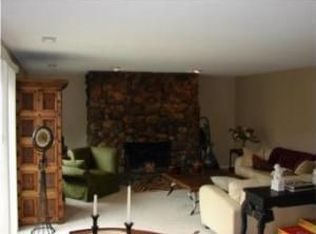 6206 Robinson St APT 3, Overland Park, KS 66202