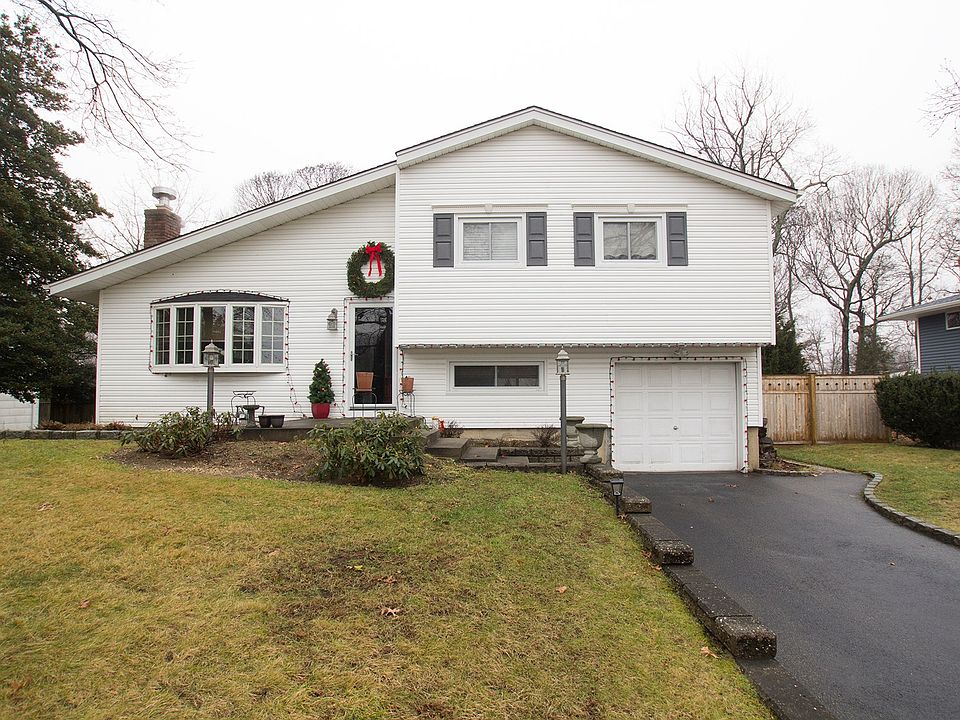 1st image of 25 Eagle Ln