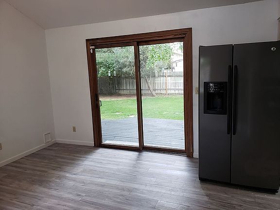 4th image of 2263 Enell St