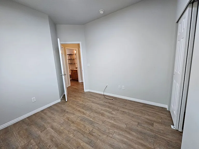 743 N Haworth Cir — Photo 26