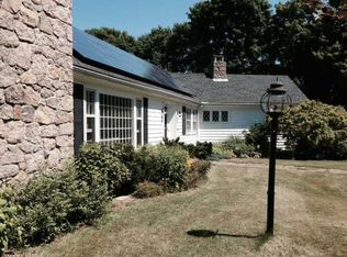 180 Winthrop Rd, Guilford, CT 06437