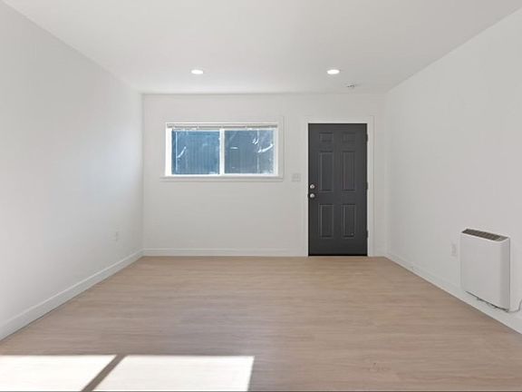 5th image of 1065 W Marina Dr #12