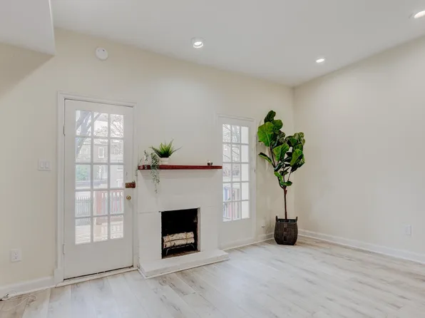 615 10th St NE Unit A, Washington, DC 20002