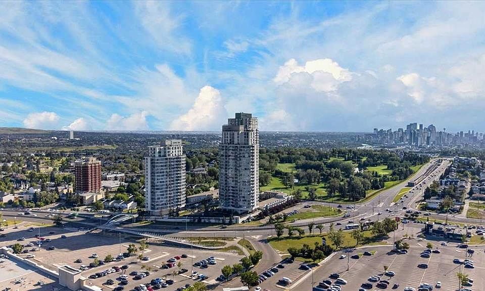 1st image of 55 E Spruce Pl SW #904