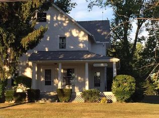 5197 Chillicothe Rd, Chagrin Falls, OH 44022