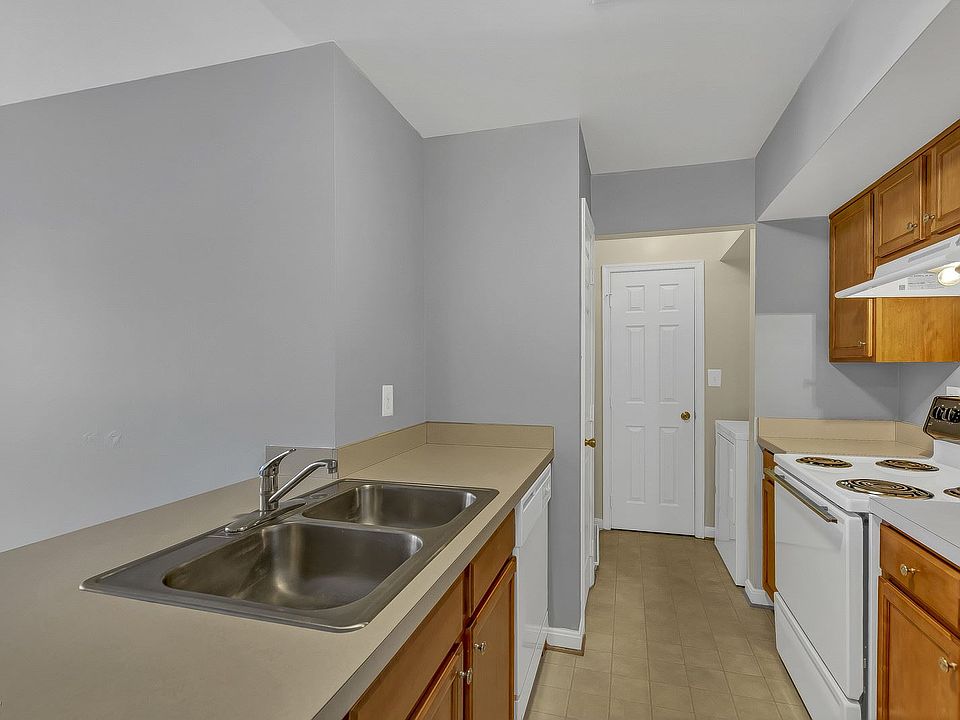 03_Blackstone_Apartments_084_mls
