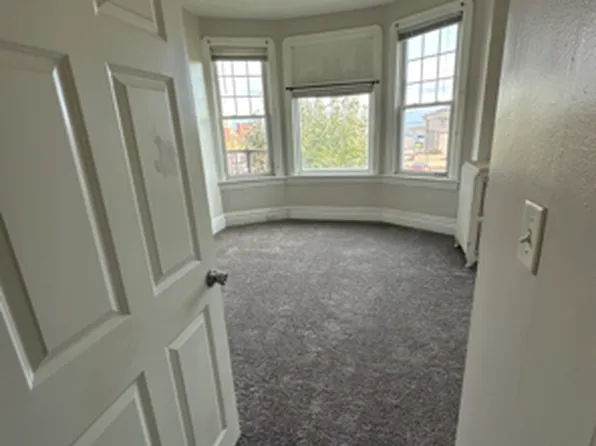 421 W 3rd St, Duluth, MN 55806