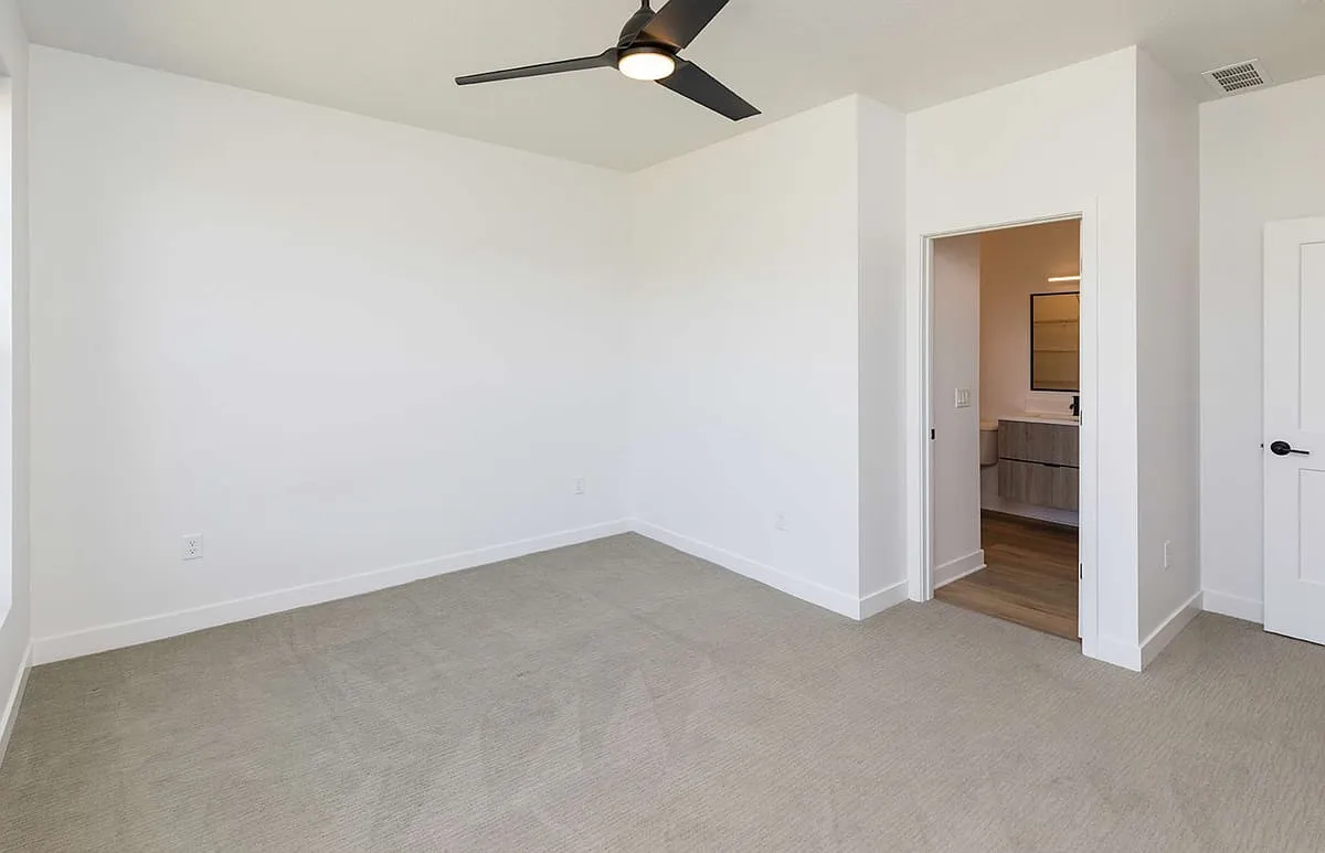 1389 Keosauqua Way — Photo 4