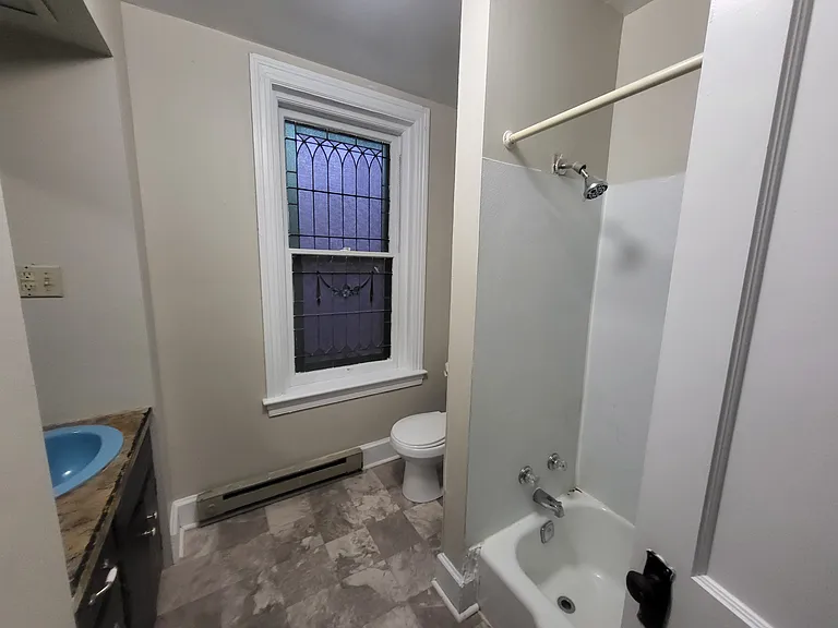 2137 Green St #2 — Photo 6