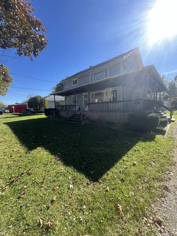 833 Lee Ave — Photo 1