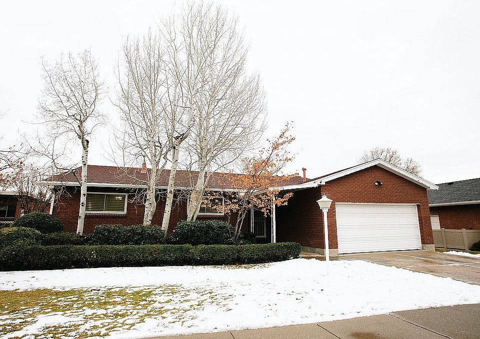 1st image of 2080 E Logan Ave