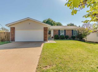 12102 Beckford Estates Dr, Maryland Heights, MO 63043