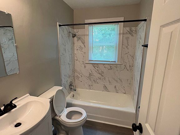 5th image of 1210 Cherry Ave #2