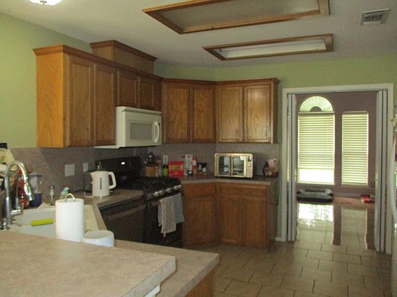 4th image of 3538 Grandview Dr