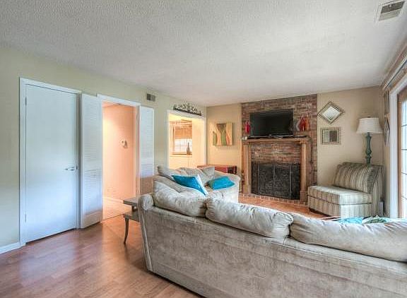 2nd image of 624 W 43rd Ter APT 2