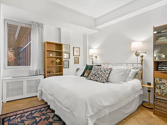 4th image of 60 Sutton Pl S APT 1EN