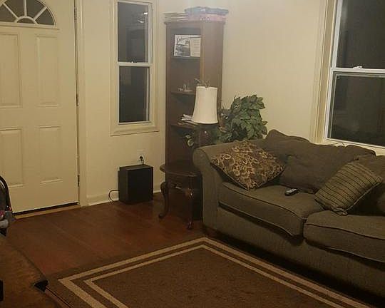 4th image of 36681 Owens Dr