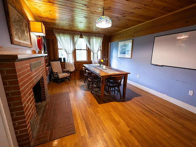 809 Montreat Rd — Photo 37