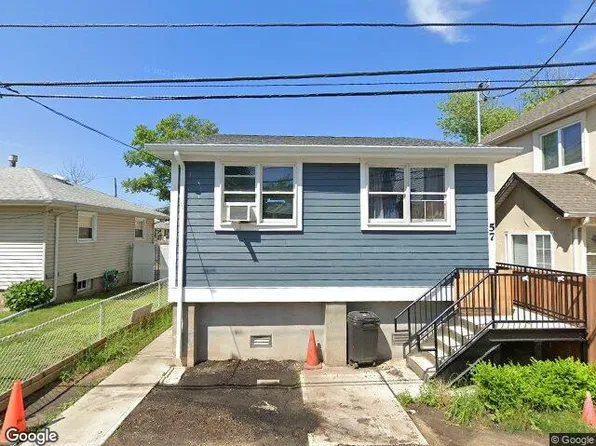 57 Waterside St, Staten Island, NY 10306