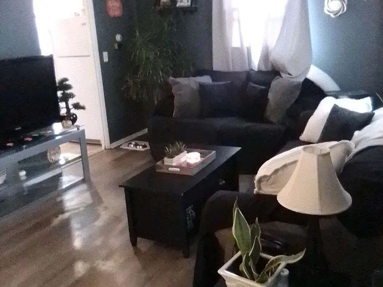 525 Loretta St — Photo 2
