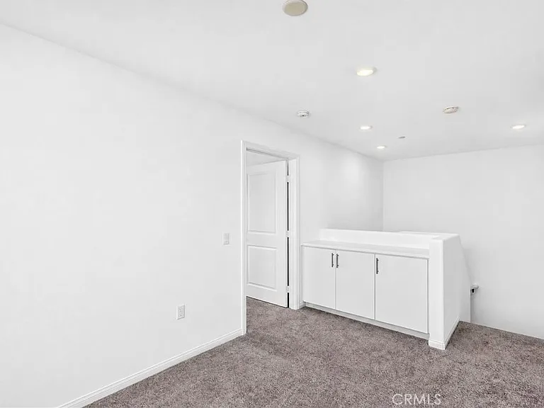 26901 Millerton St — Photo 13