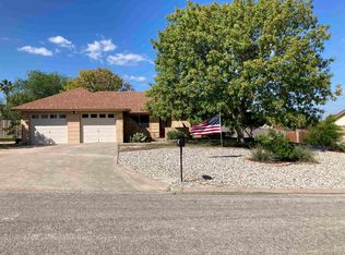 111 King Johns Pl, Del Rio, TX 78840