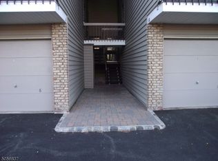 6 N Slope, Clinton, NJ 08809