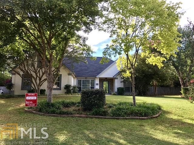 1st image of 75 Pine Meadow Dr