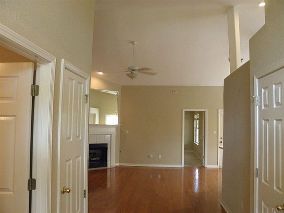 3rd image of 5420 Flintwood Cir