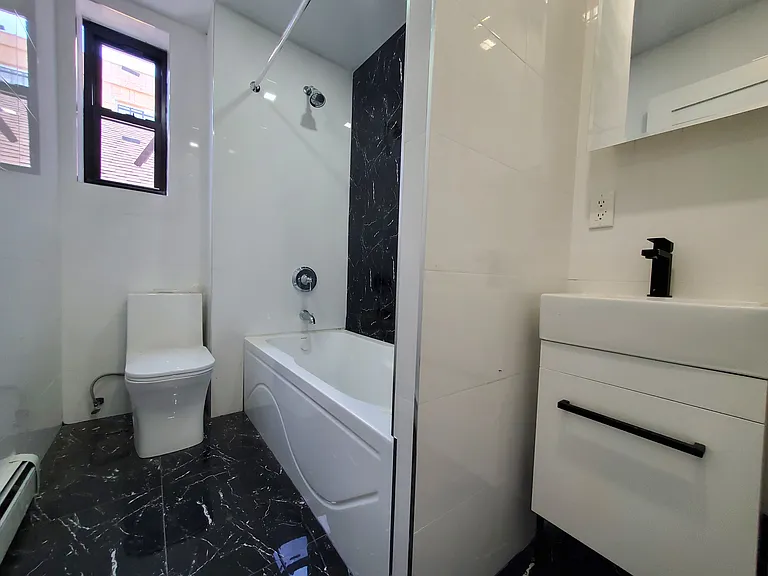 323 Avenue E #3 — Photo 4