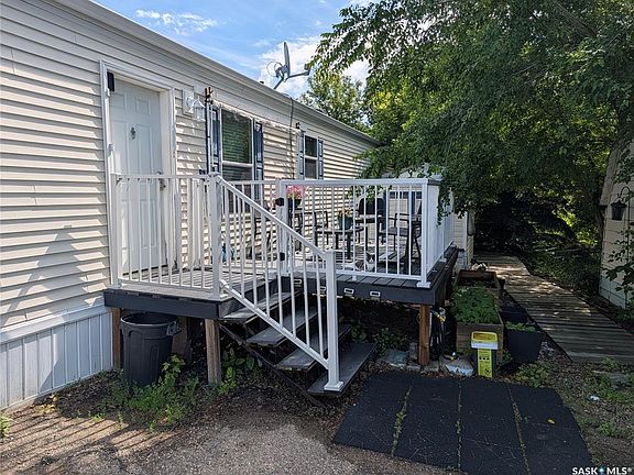 2nd image of UNIT B24-1295 9th AVENUE NE