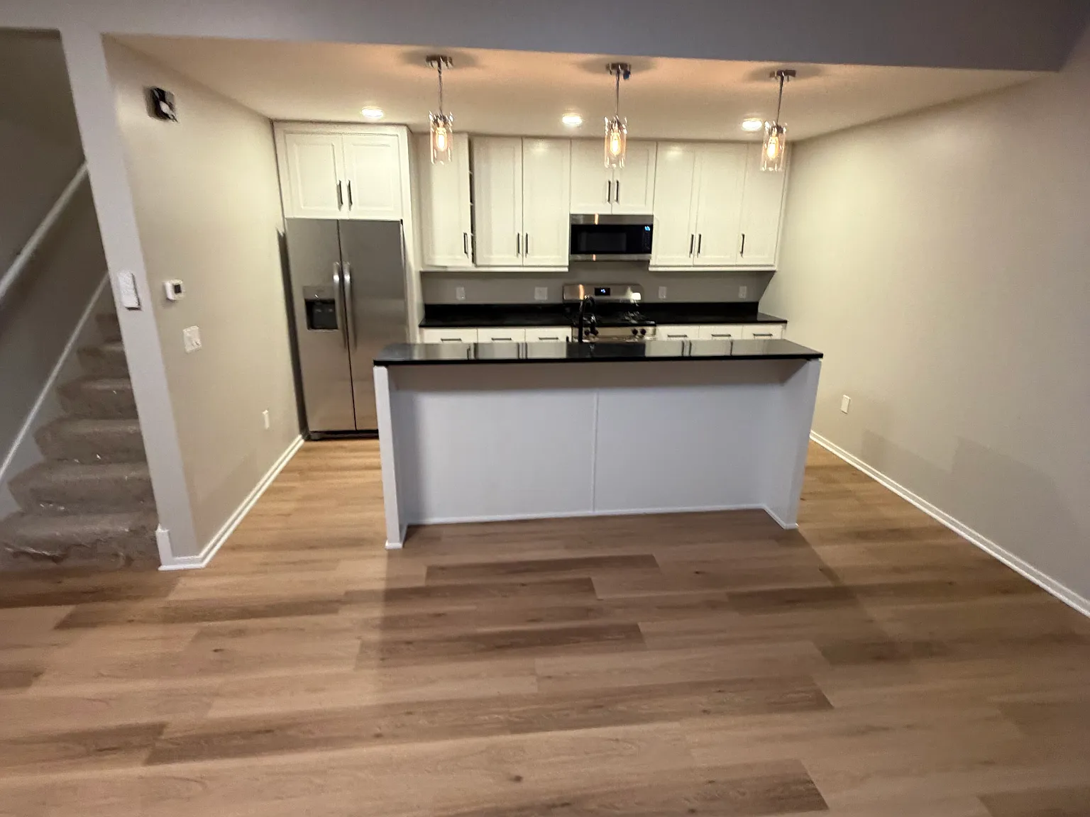 2 bed, $3,500 — Photo 4