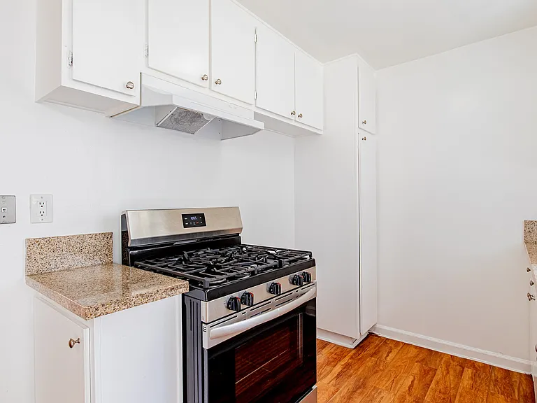 Northgate Apartments — Photo 27